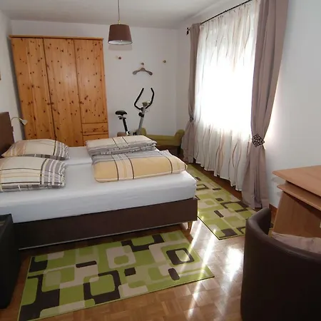 Daire Ferienwohnung Anton *